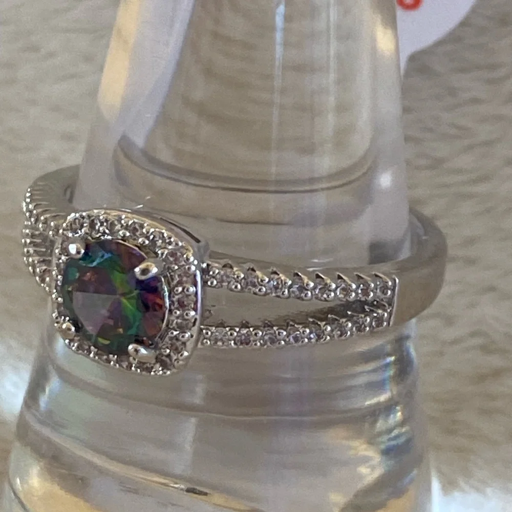 NIB Rainbow topaz women’s size 10 ring bomb - Picture 2 of 2
